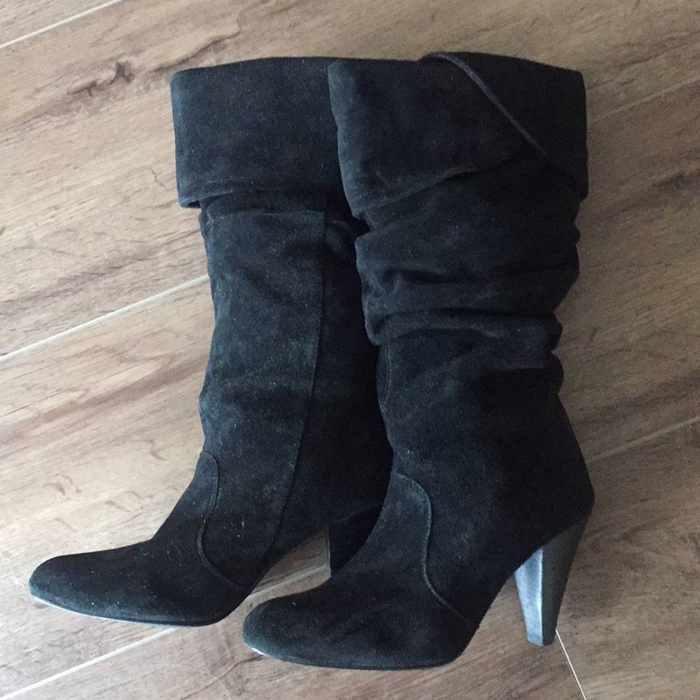 Black side slouchy boots